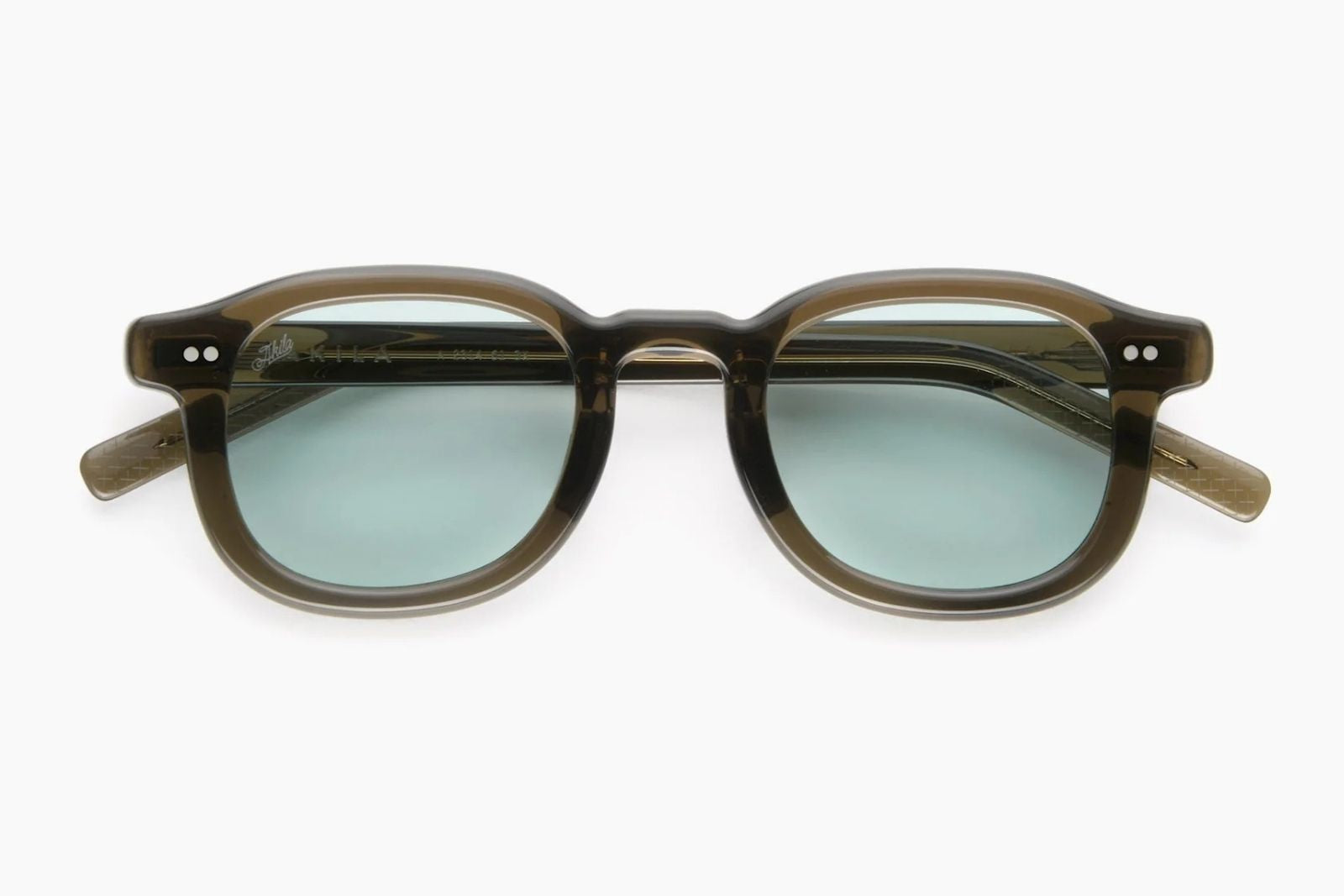 Akila | Musa in Brown - Light Adaptive Green Sunglasses