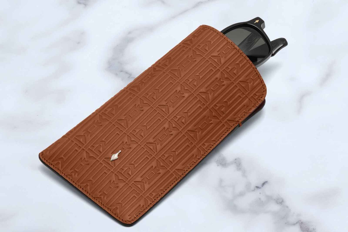 Jacques Marie Mage Monogram Édition: Circa Slip Case - Tan