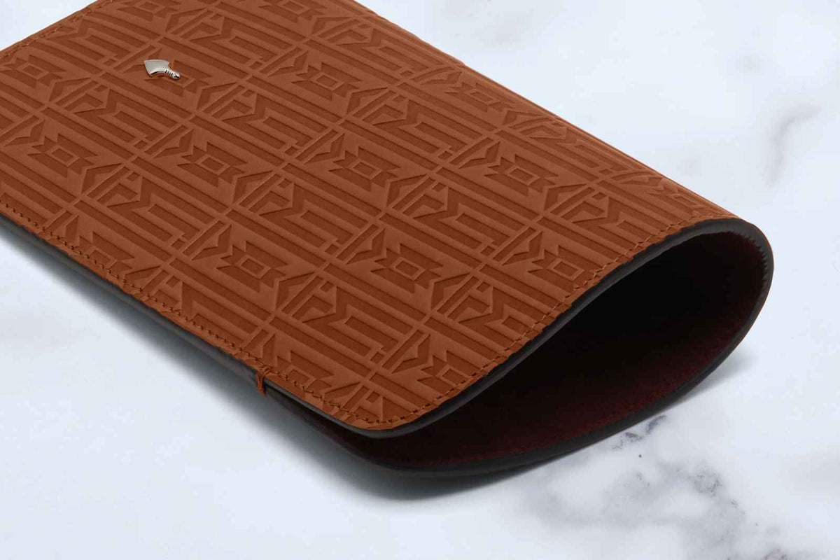 Jacques Marie Mage Monogram Édition: Circa Slip Case - Tan