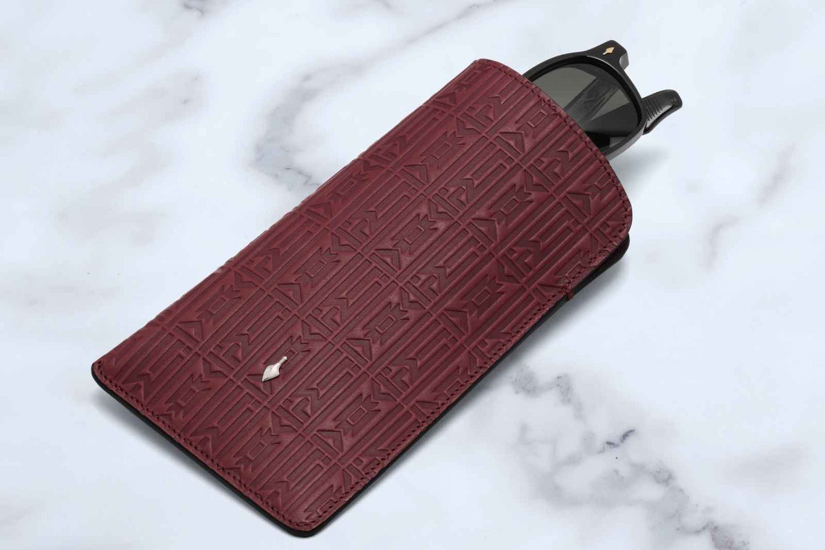 Jacques Marie Mage Monogram Édition: Circa Slip Case - Bordeaux Empire