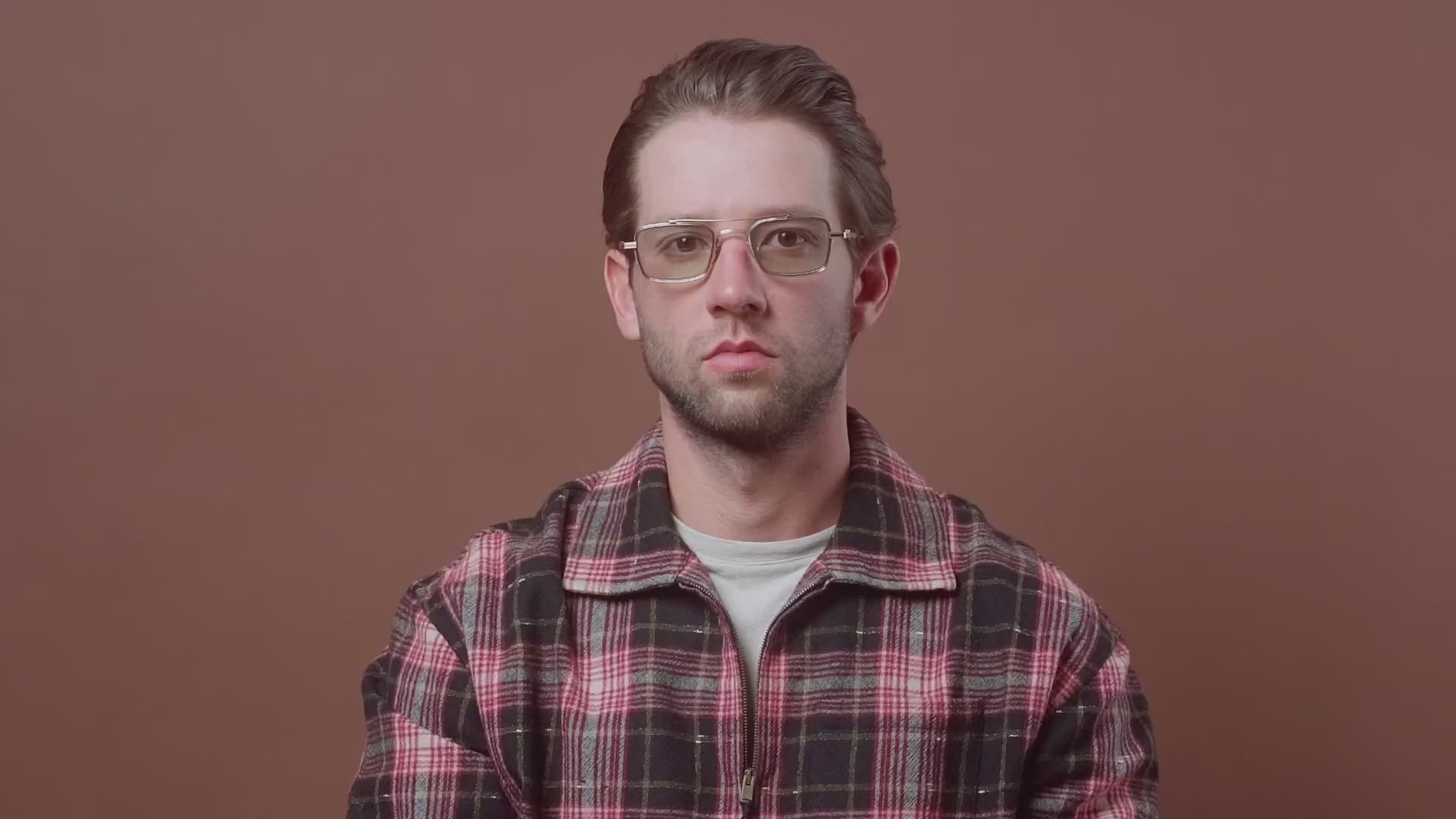 akoni cassini black iron olive sunglasses