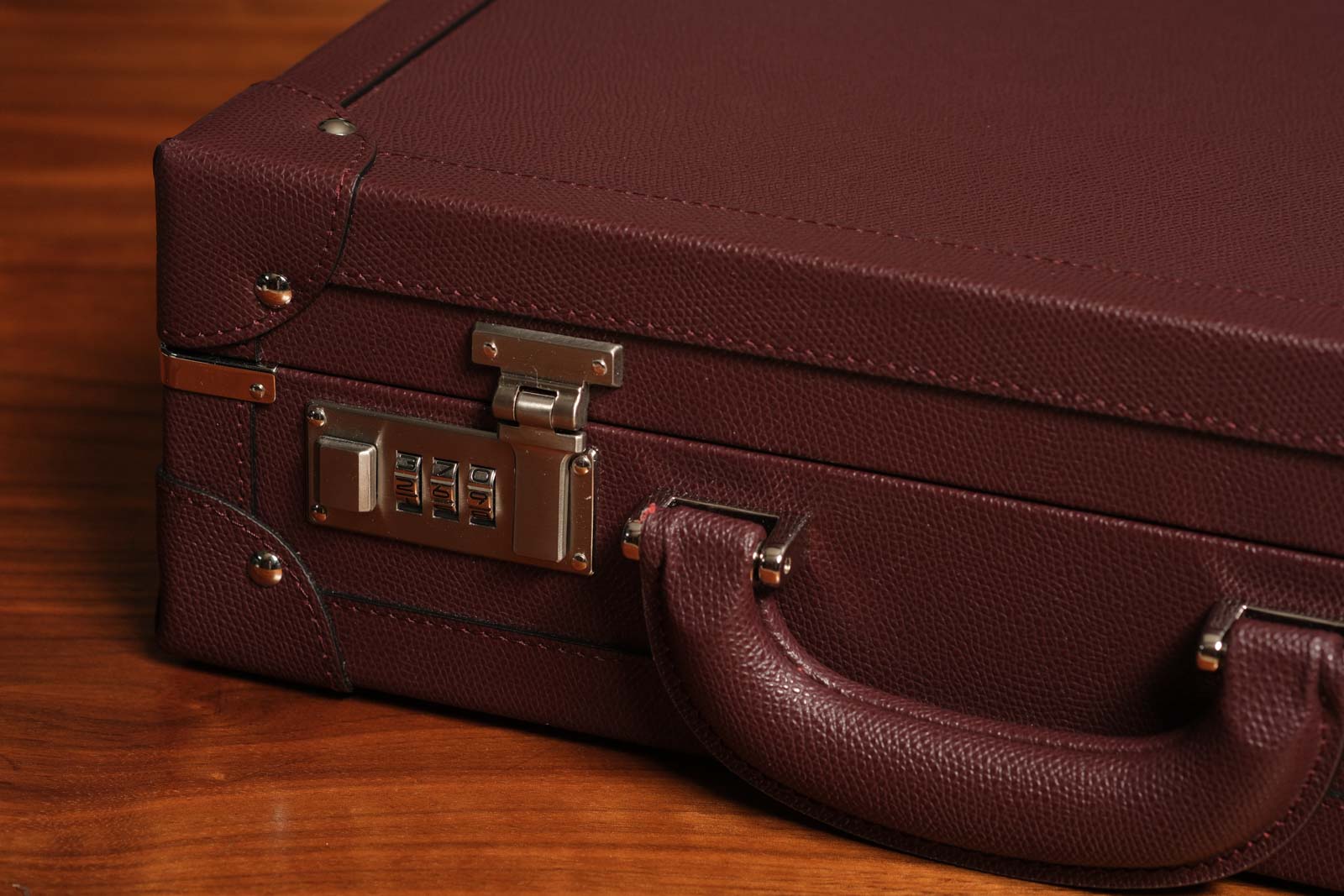 Medium Collectors Case Burgundy twelvesixtynine