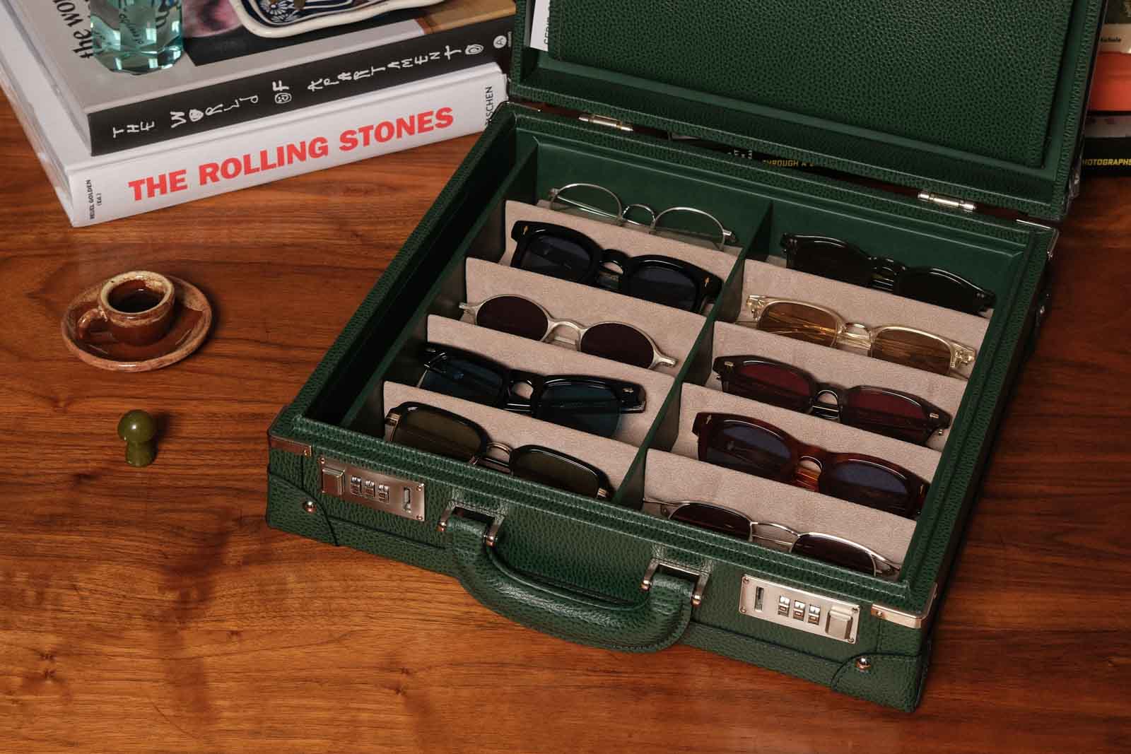 Medium Collectors Case Hunter Green twelvesixtynine