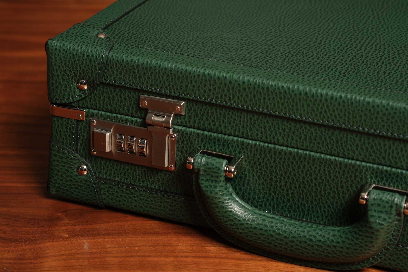Medium Collectors Case Hunter Green twelvesixtynine
