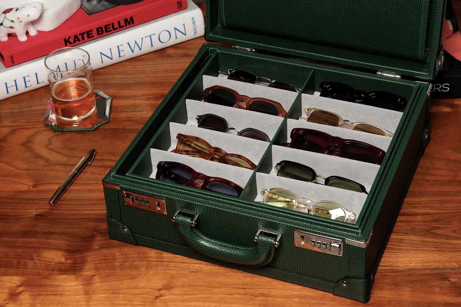 collectors case green large twelvesixtynine