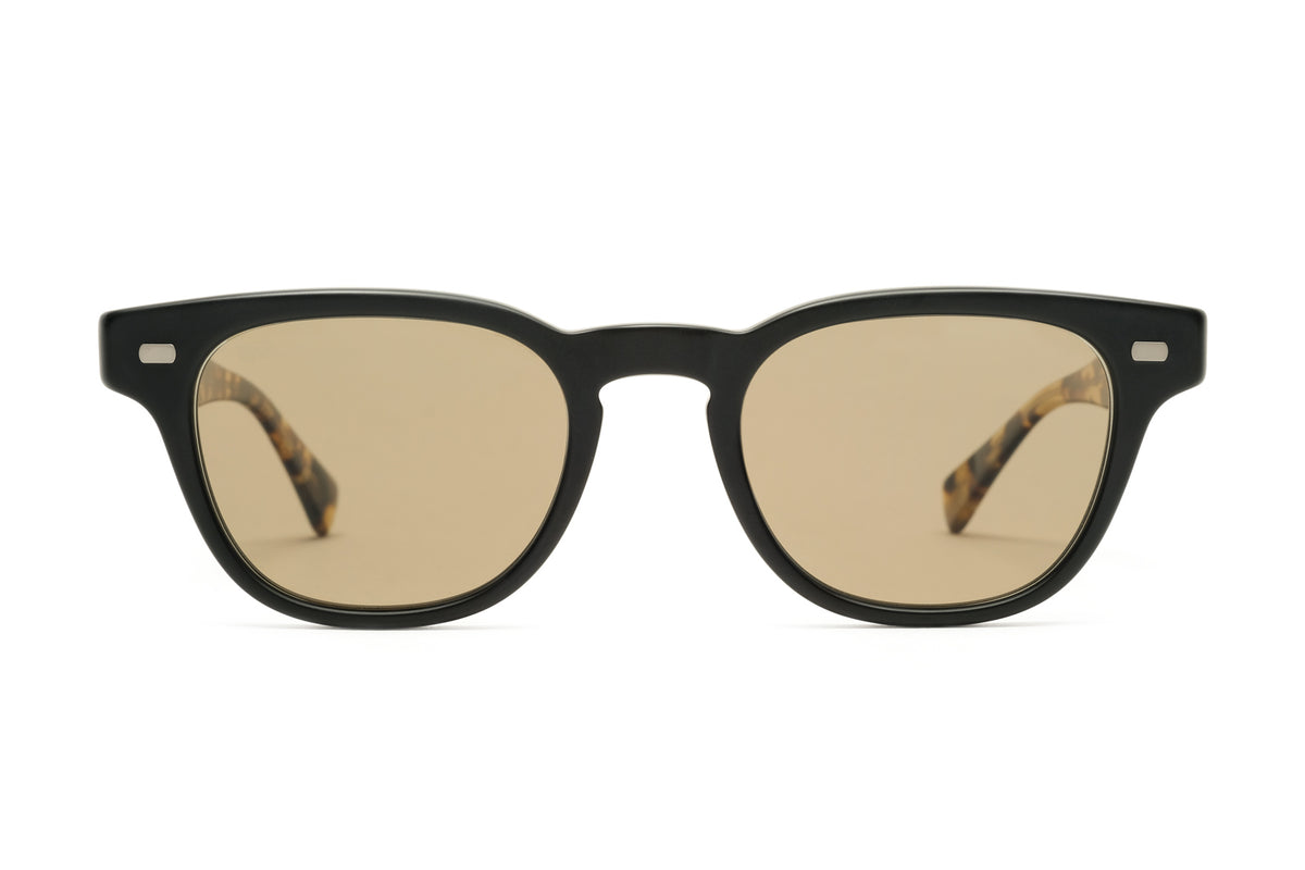 Eyevan | Hank Sun-E in Matte Black Tortoise Sunglasses 