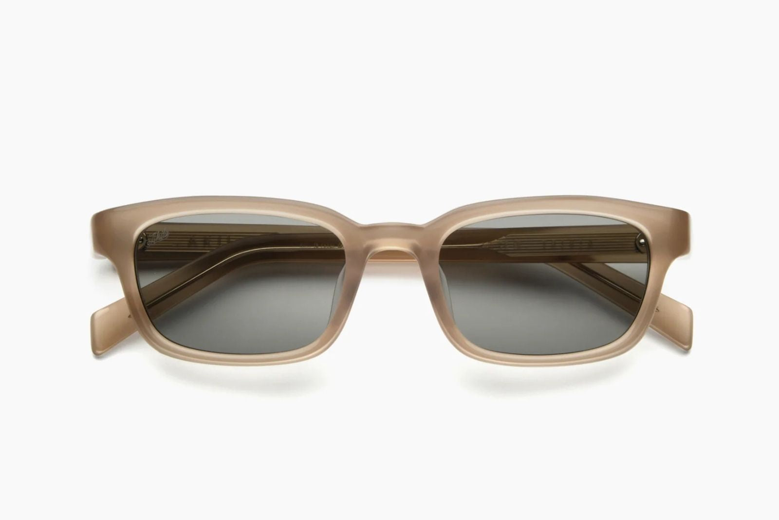 Akila | Trivia in Brown Tortoise Sunglasses - twelvesixtynine