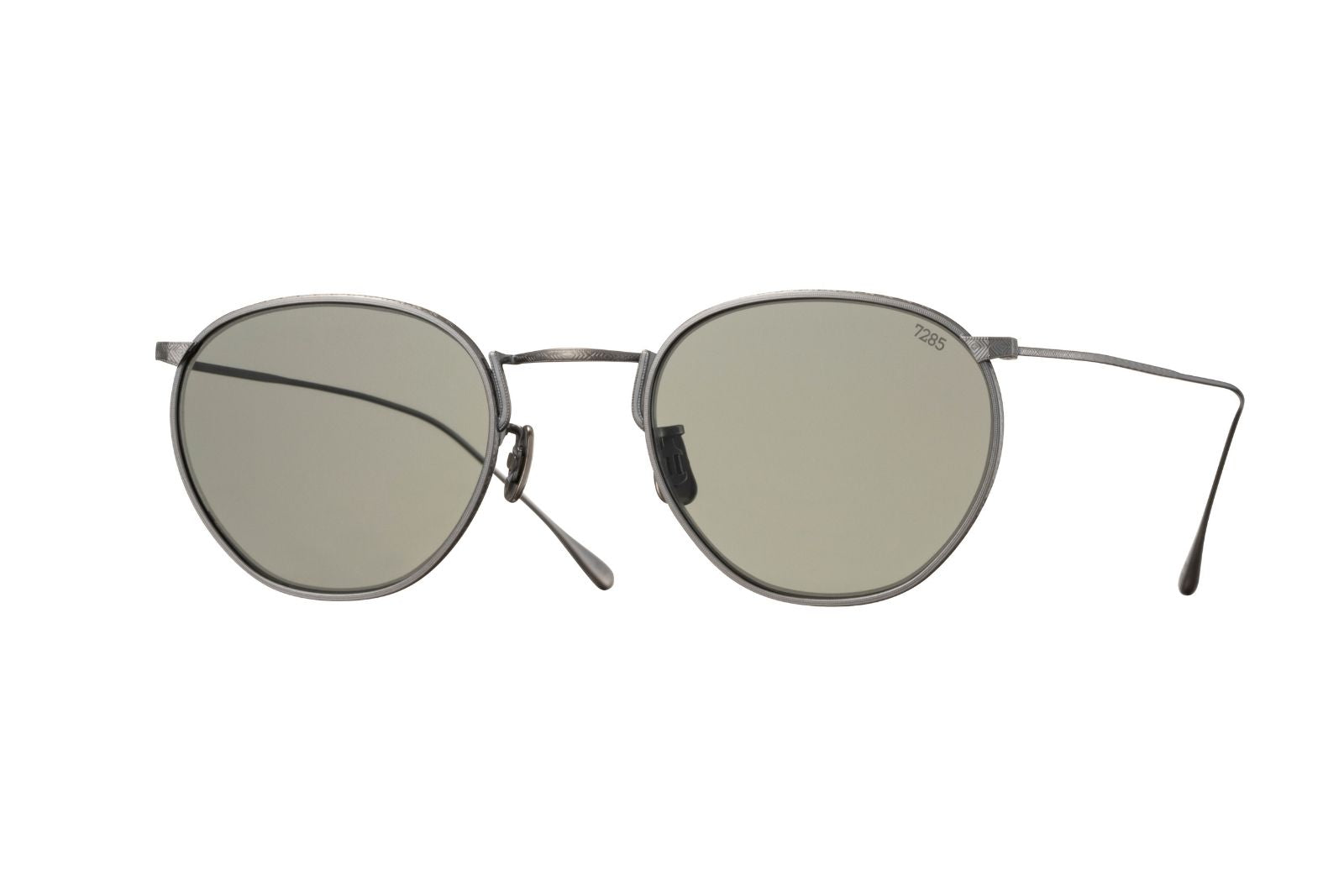 Eyevan 188 Sunglasses in 801 | Silver