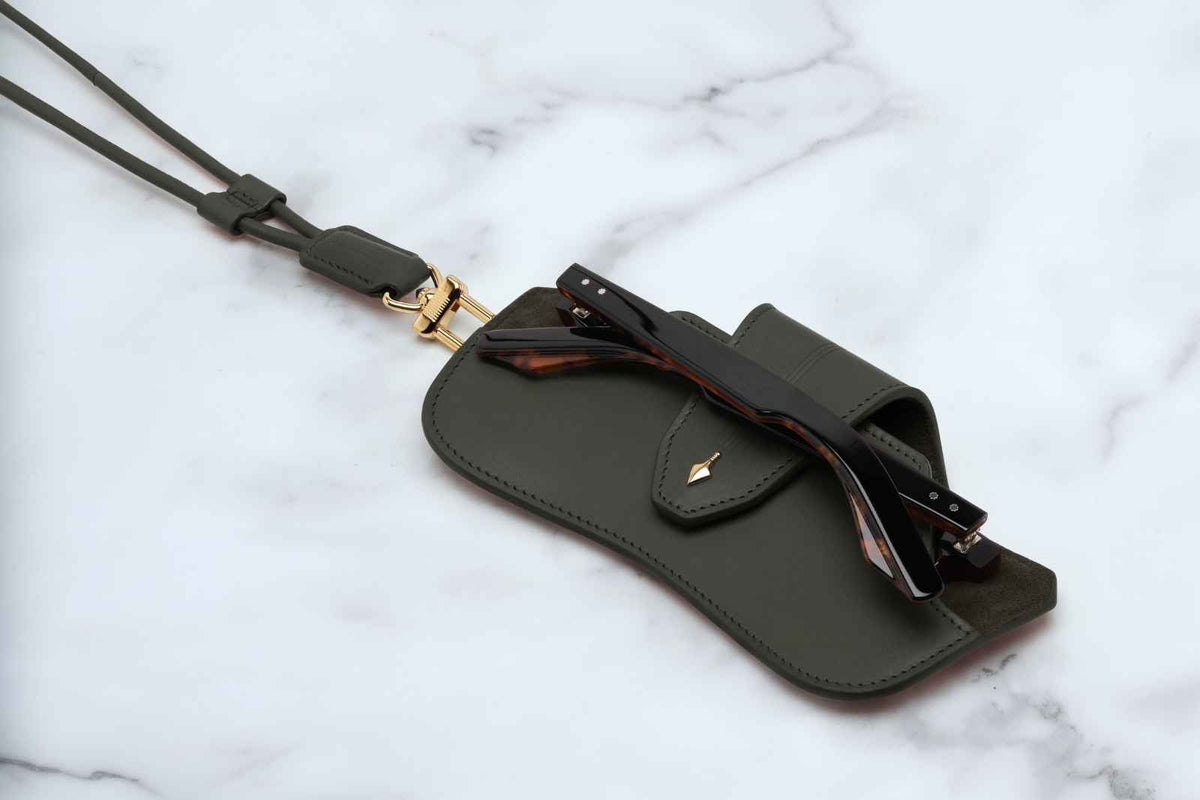 Jacques Marie Mage Hunter - Agave Case