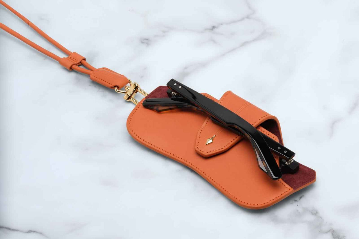 Jacques Marie Mage Hunter - Orange Case