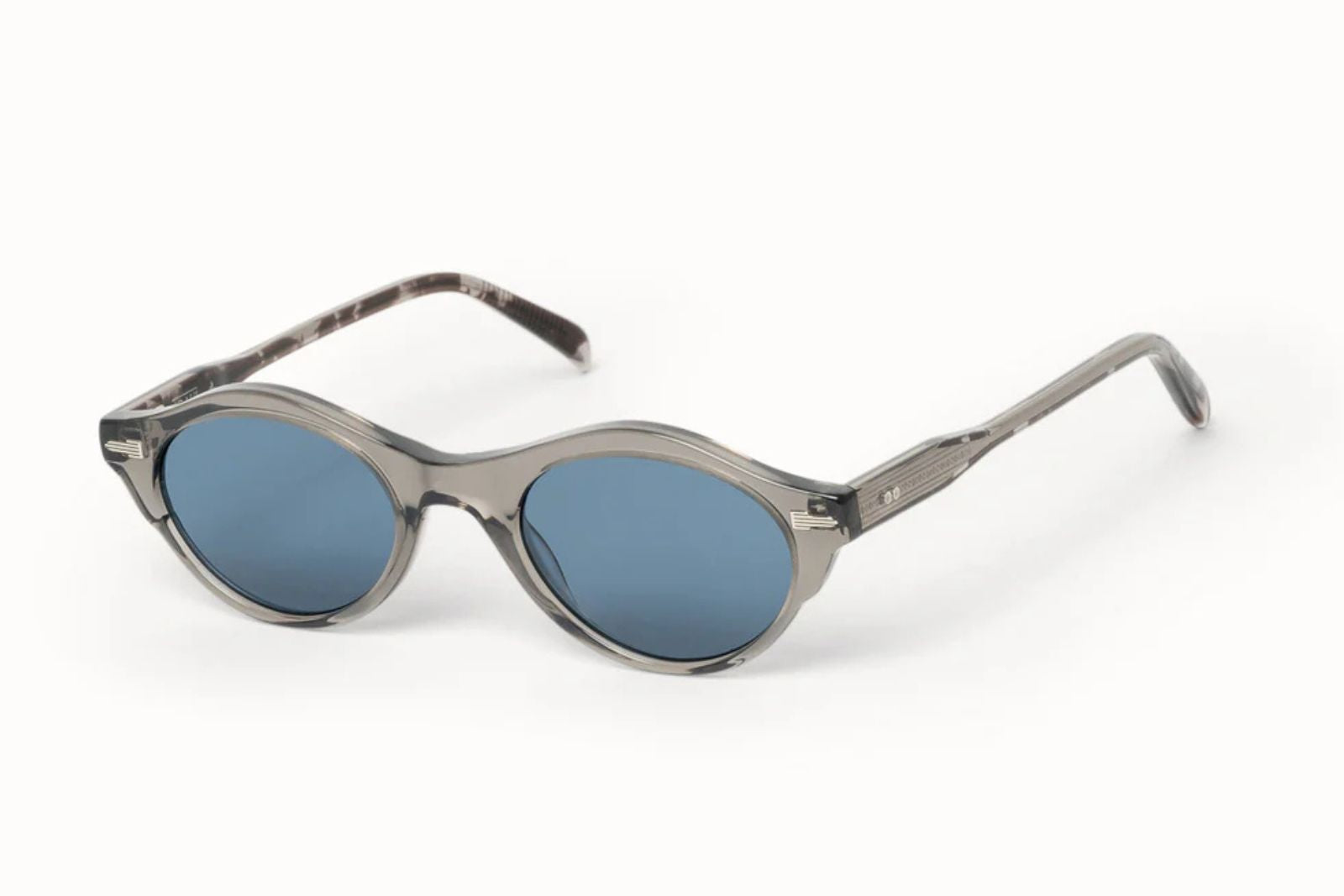 Tejesta Araki in Fog Sunglasses