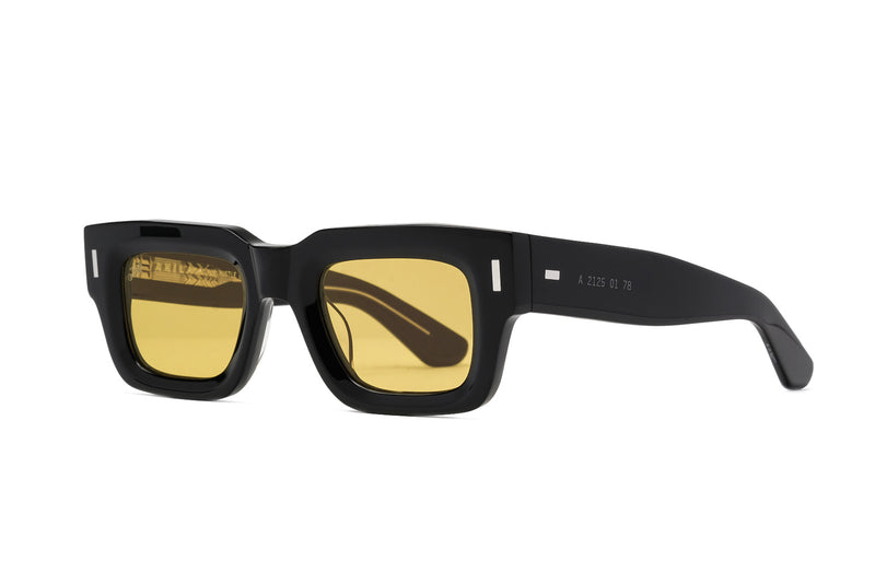 Akila Ares black sunglasses