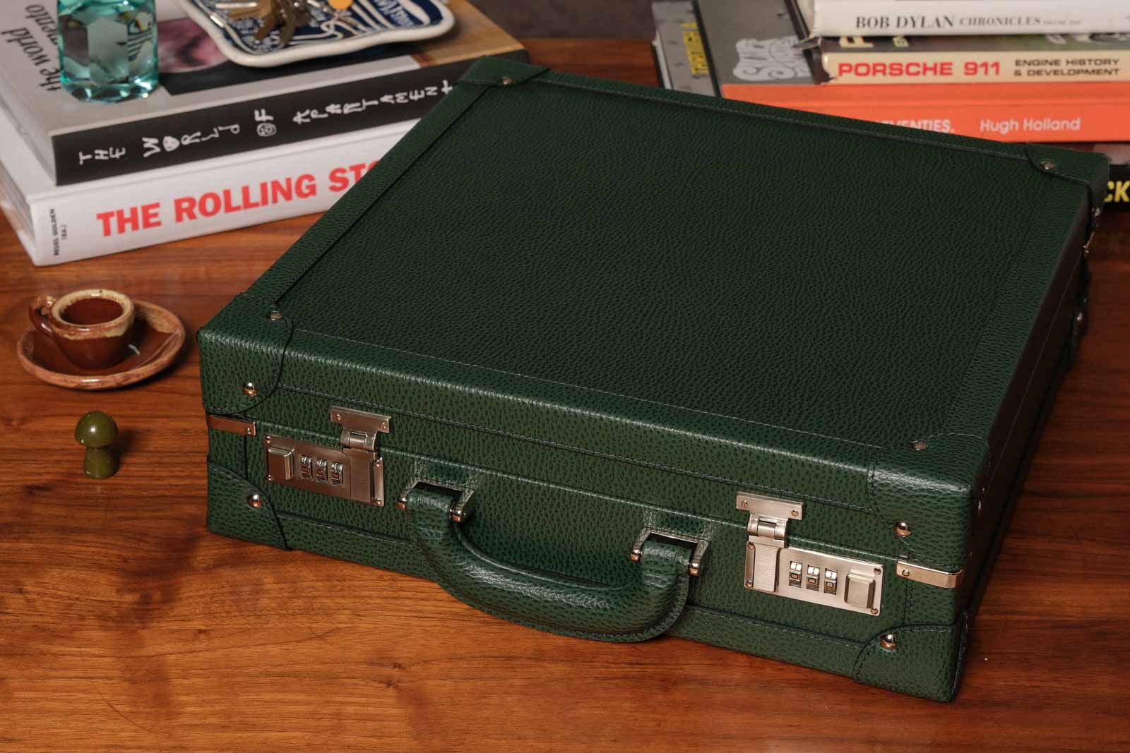 Medium Collectors Case Hunter Green twelvesixtynine