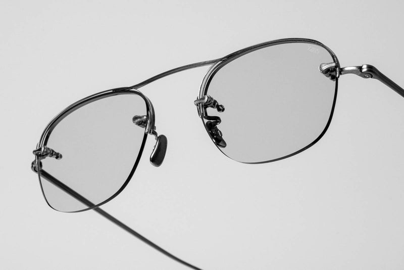 Eyevan 790 Sunglasses Black and White